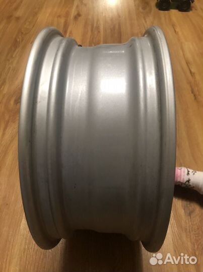 Литой диск R16 от Тойоты Кемри 70