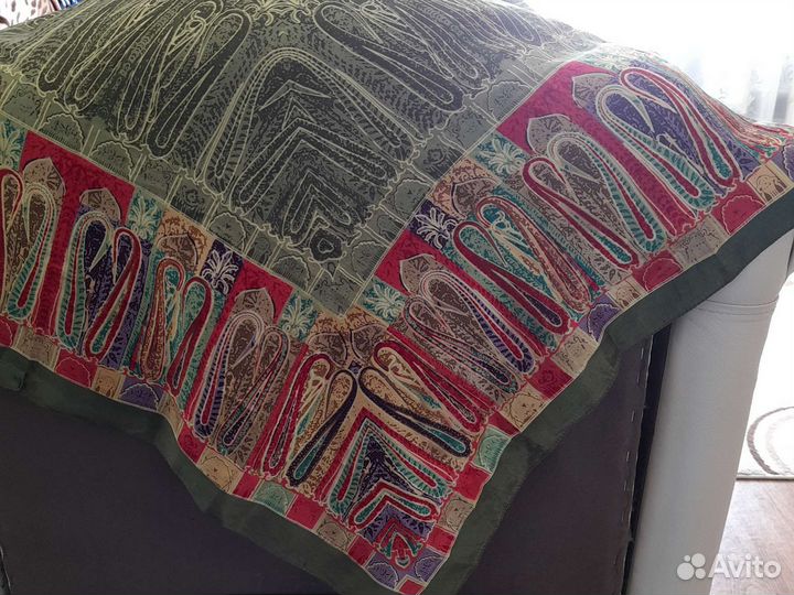 Шелковый платок