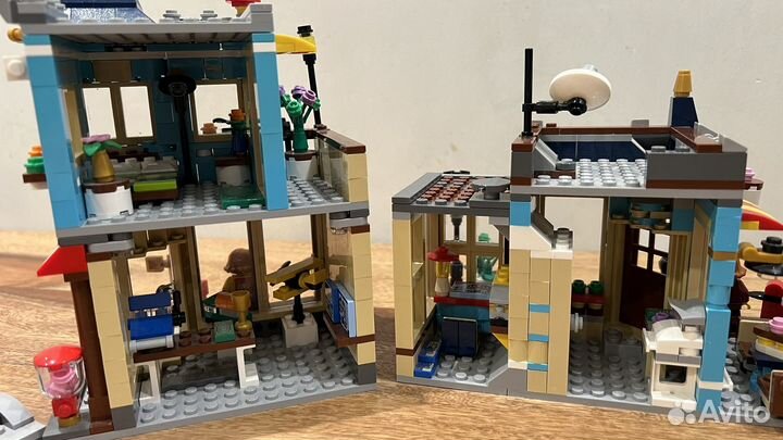 Lego Creator 31105 Городской магазин игрушек