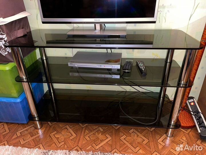 Стеклянная тумба под тв
