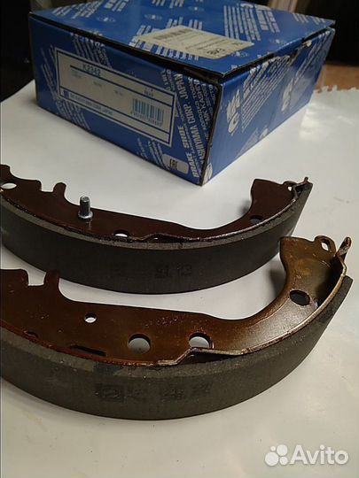 Колодки задние To Corolla,Vista,Yaris,Vitz