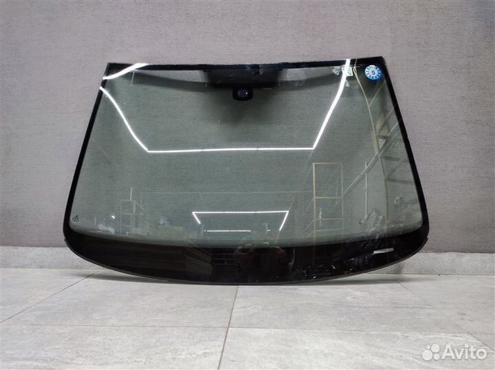 Стекло лобовое Vw Passat B7 Alltrack