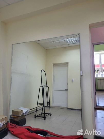 Зеркала настенные и наполные