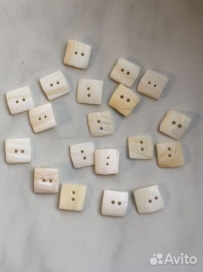 Перламутровые пуговицы