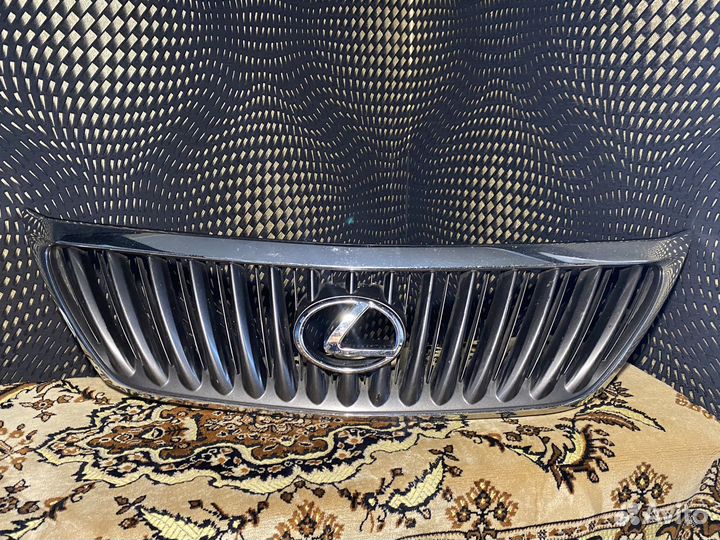 Решётка радиатора на Lexus rx 350