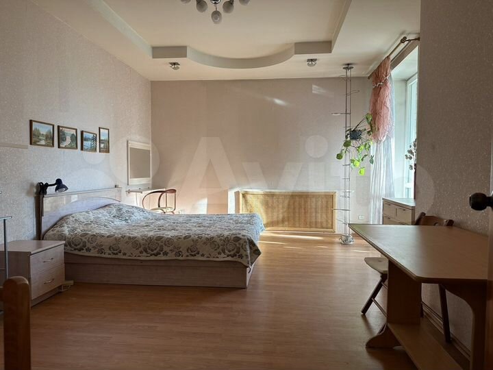 4-к. квартира, 125,5 м², 3/18 эт.