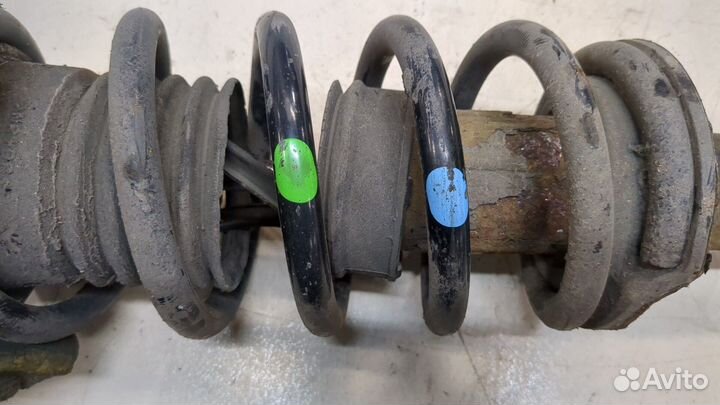 Амортизатор подвески левый передний Lexus IS