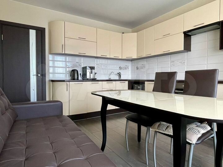 2-к. квартира, 64 м², 19/23 эт.