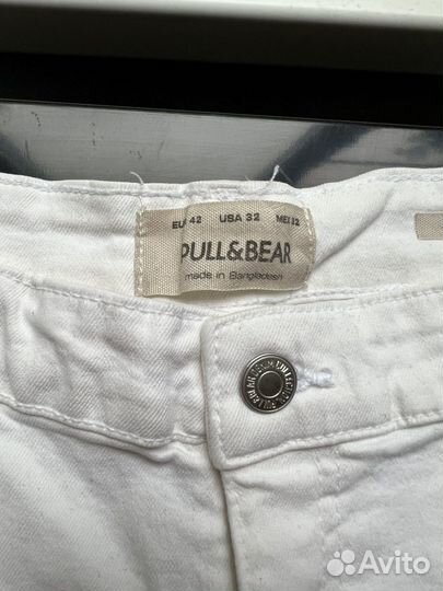 Белые джинсы pull&bear