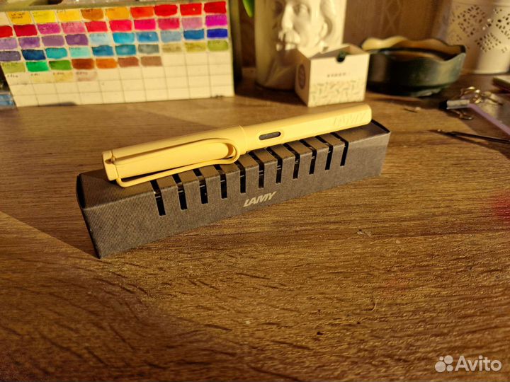 Перьевая ручка lamy safari cream