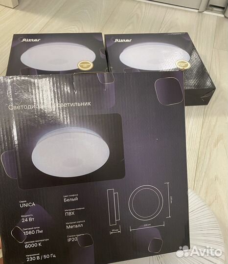 Led светильник насенно потолочнй новый