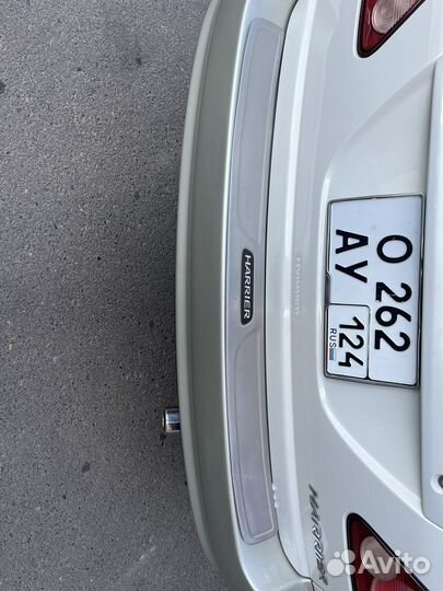 Накладка на бампер harrier