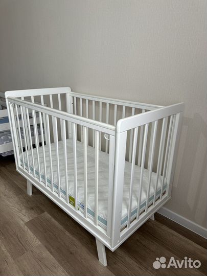 Кроватка для новорожденных приставная