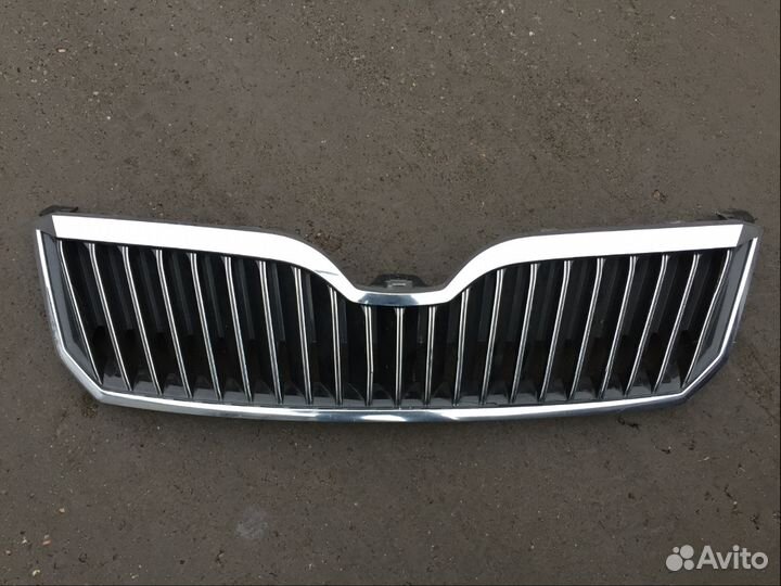 Решетка радиатора Skoda Superb 2013-15