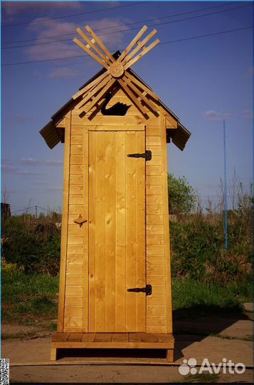 Уличный туалет деревянный SHP795