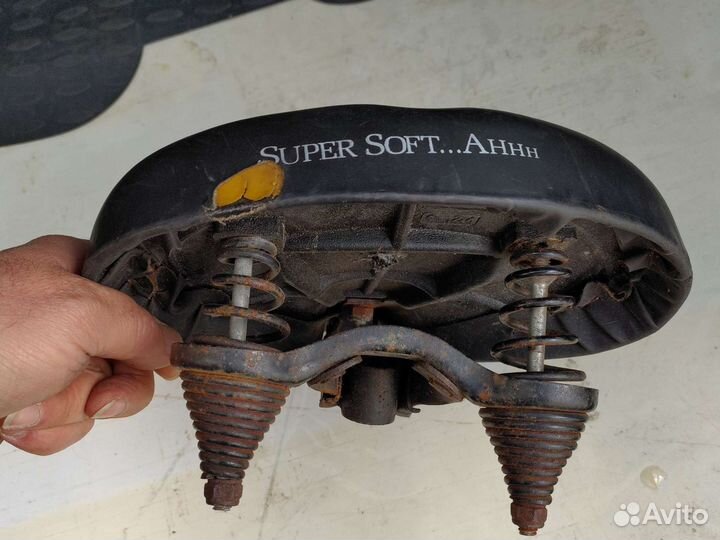 Седло для велосипеда кожаное