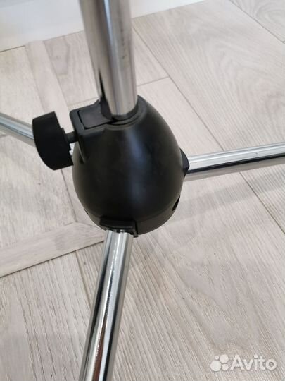 Микрофонная стойка Roxtone