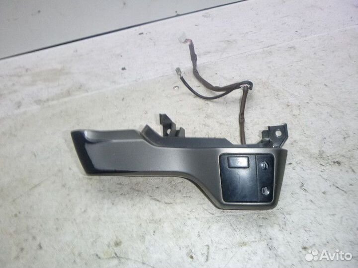 Кнопки в руль (правая) toyota land cruiser (150)
