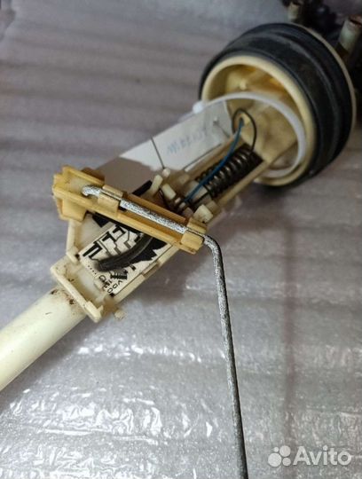 Датчик уровня топлива VW Passat B3