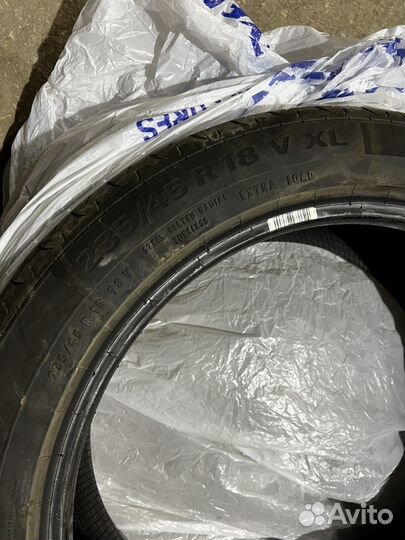 Continental MaxContact MC6 235/45 R18