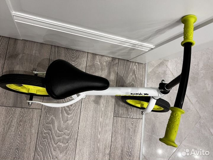 Беговел btwin Runride 100