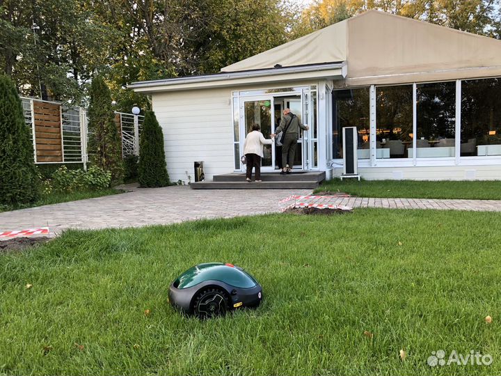 Робот газонокосилка модель Robomow RX12u