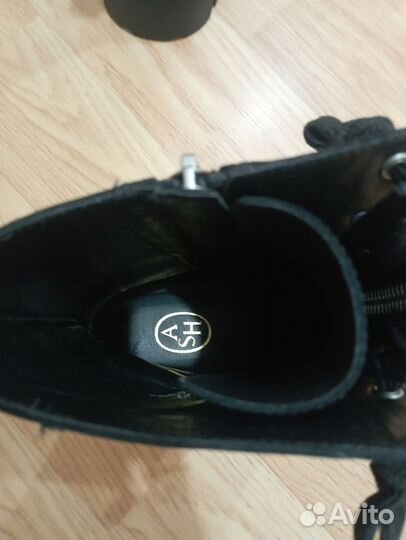 Ботинки женские демисезонные 39 размер