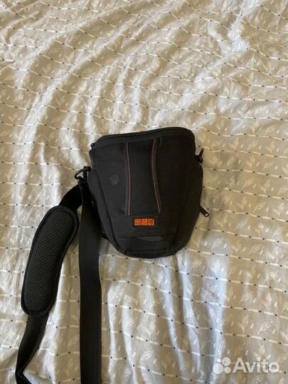 Зеркальный фотоаппарат Canon EOS 1100D