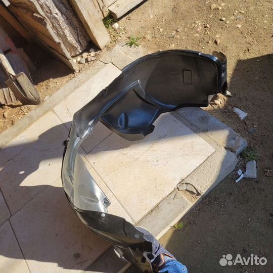 Передний подкрепление к на Nissan Almera g15