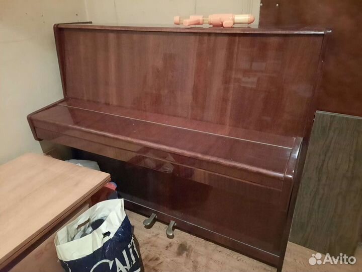 Пианино Ласточка