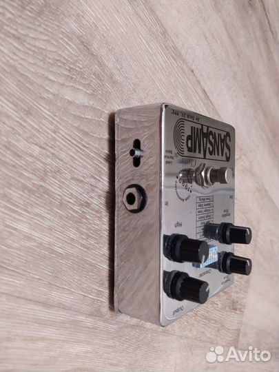 Педаль эффекта дисторшн tech 21 sansamp classic