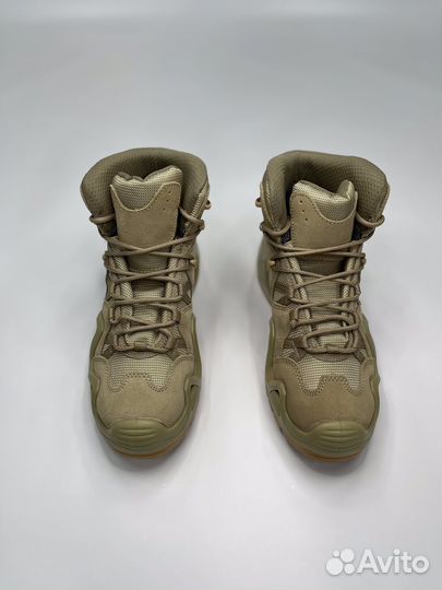 Трекинговые ботинки