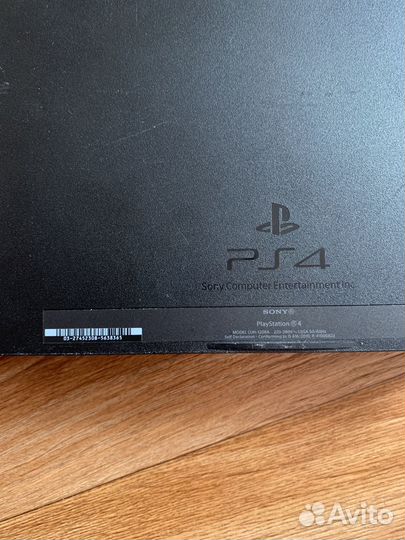 Продам PS4 в хорошем состоянии