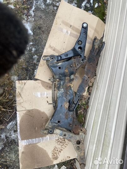 Подрамник передний mitsubishi lancer 9