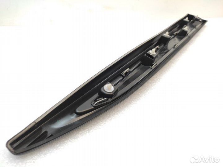 Накладка двери передняя левая Mitsubishi Outlander