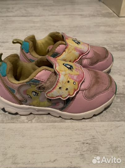 Кросовки для девочки 26 размер