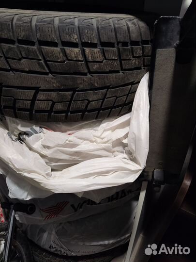 Yokohama Ice Guard IG51V 285/60 R18