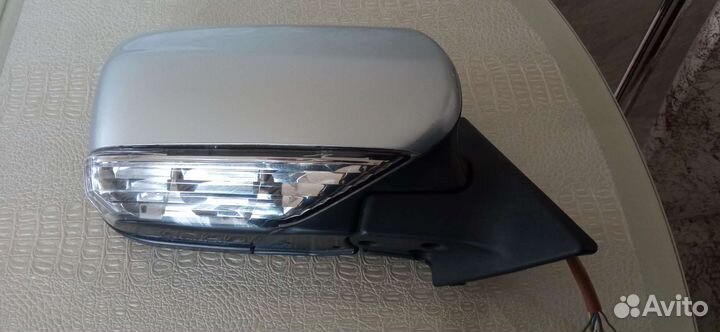 Зеркало правое subaru forester SG