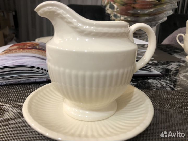 Молочник, сливочник Wedgwood edme