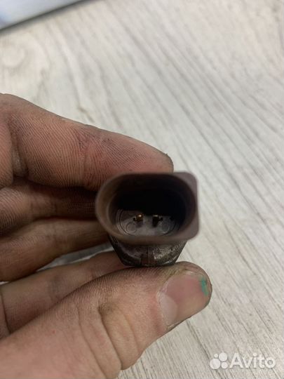 Датчик заднего хода Volkswagen polo 5