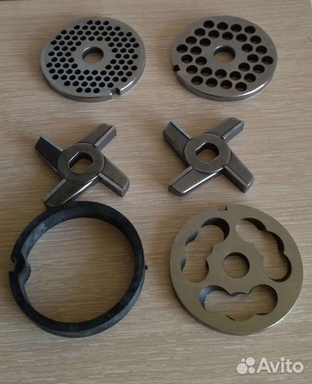 Набор ножей и решёток для мясорубки