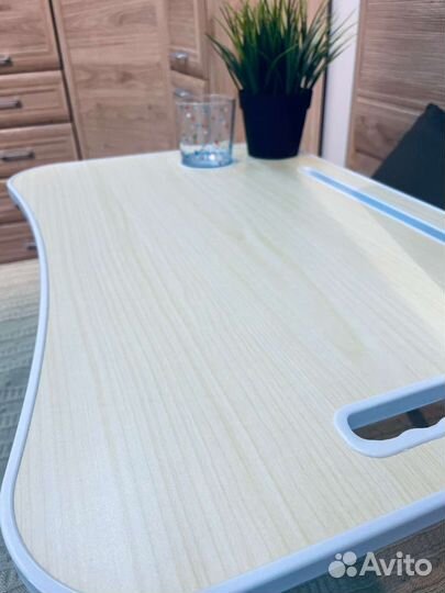 Столик для ноутбука