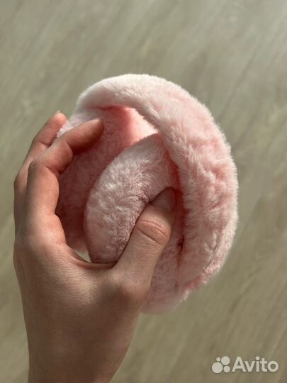 Меховые наушники розовые
