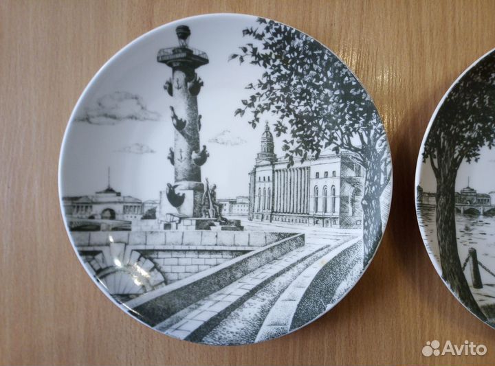Тарелка настенная. Клеймо лфз. Ленинград Виды 2шт