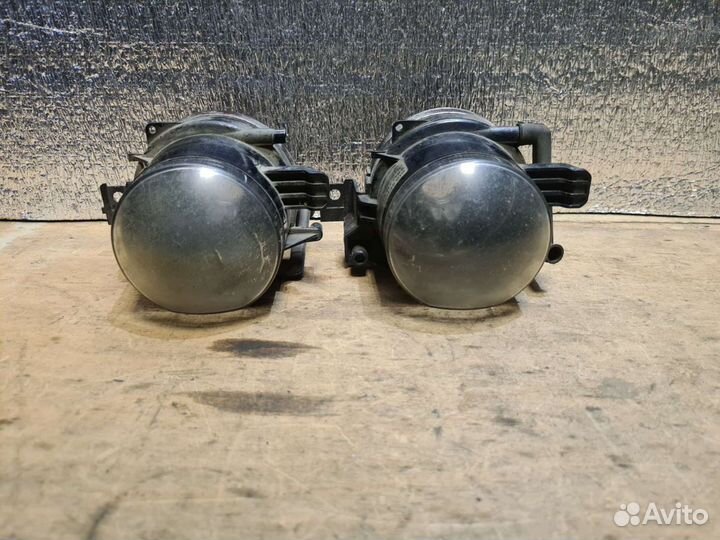 Фара противотуманная BMW 7 E65 E66 E67