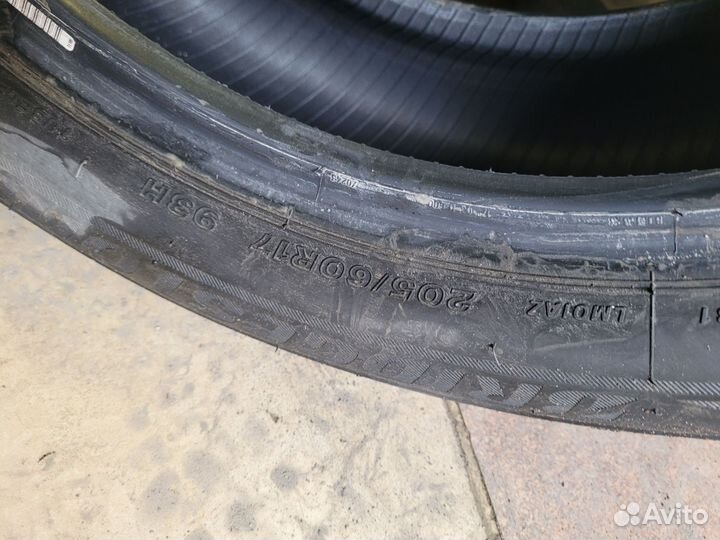 Bridgestone Blizzak LM-001 205/60 R17 93H