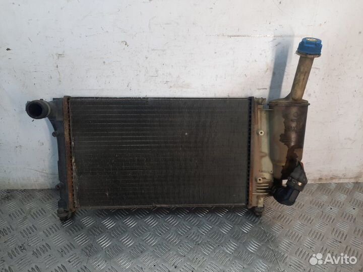 Радиатор основной Fiat Panda хэтчбэк 5 дв. 1.1