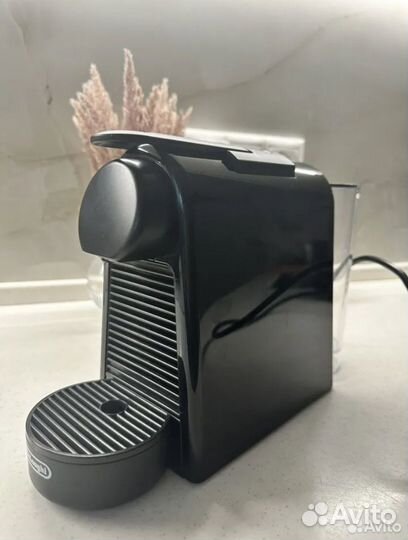 Кофемашина nespresso essenza mini