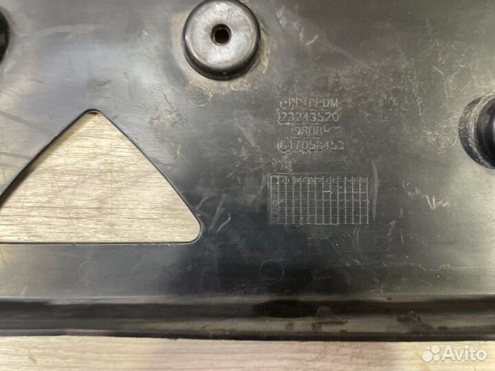 Площадка номера Cadillac Xt 5 С 2016 По 2019 Год