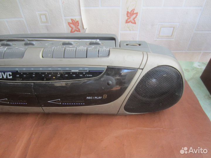 Магнитола JVC RS-W301